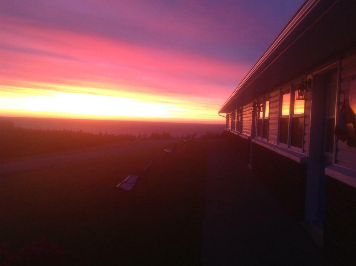 Burton'S Sunset Oasis Motel Bay Saint Lawrence Luaran gambar
